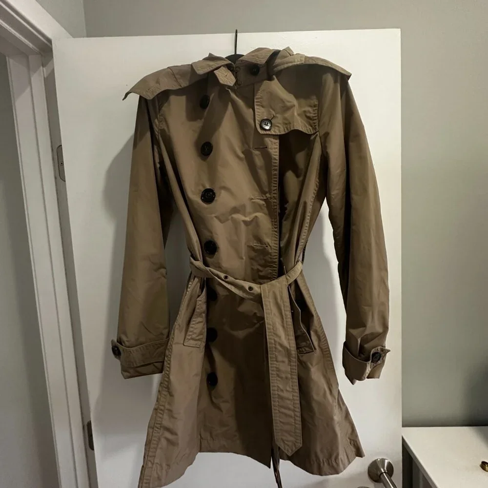 Burberry Brit Raincoat - Picture 6 of 6